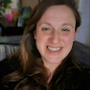 Meet your Posher, Elise
